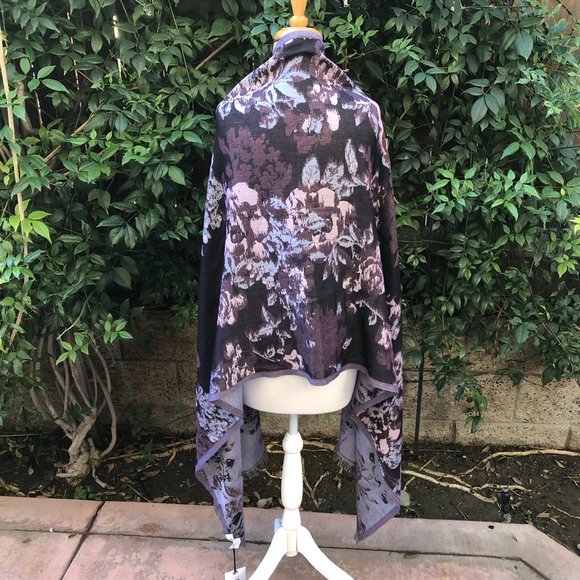 Nanette Lepore Floral Print Lightweight Scarf Wrap 78" x 57" - Picture 1 of 10